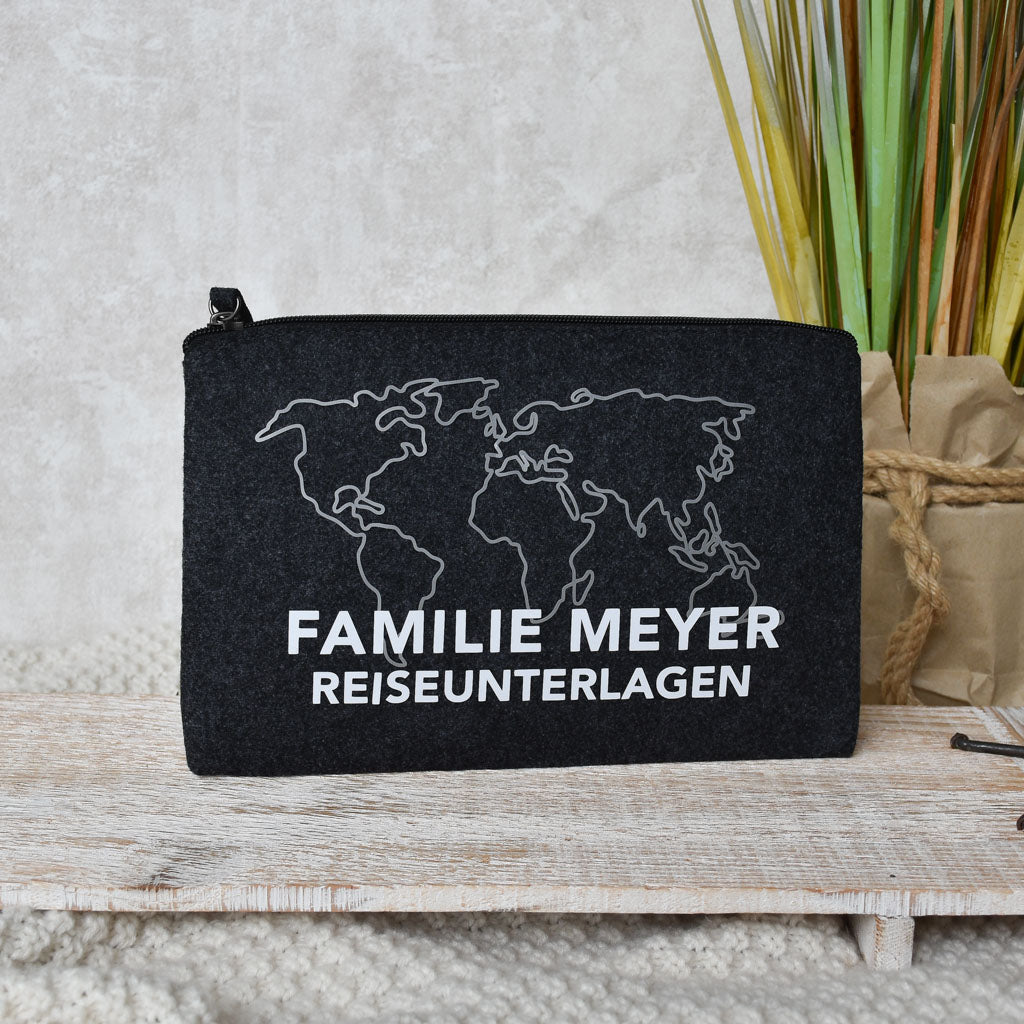 Tasche für Reiseunterlagen mit dem Familiennamen "Landkarte" | Dokumententasche aus Filz