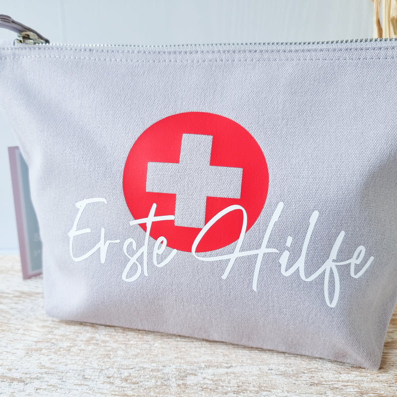 Tasche aus Canvas | "Erste Hilfe" Reiseapotheke | Rundes Rotes Kreuz - KleinKinderKram Baby Online Shop