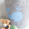 Spielzeugkorb - kleiner Wal mit Namen | Korb aus Filz - KleinKinderKram Baby Online Shop