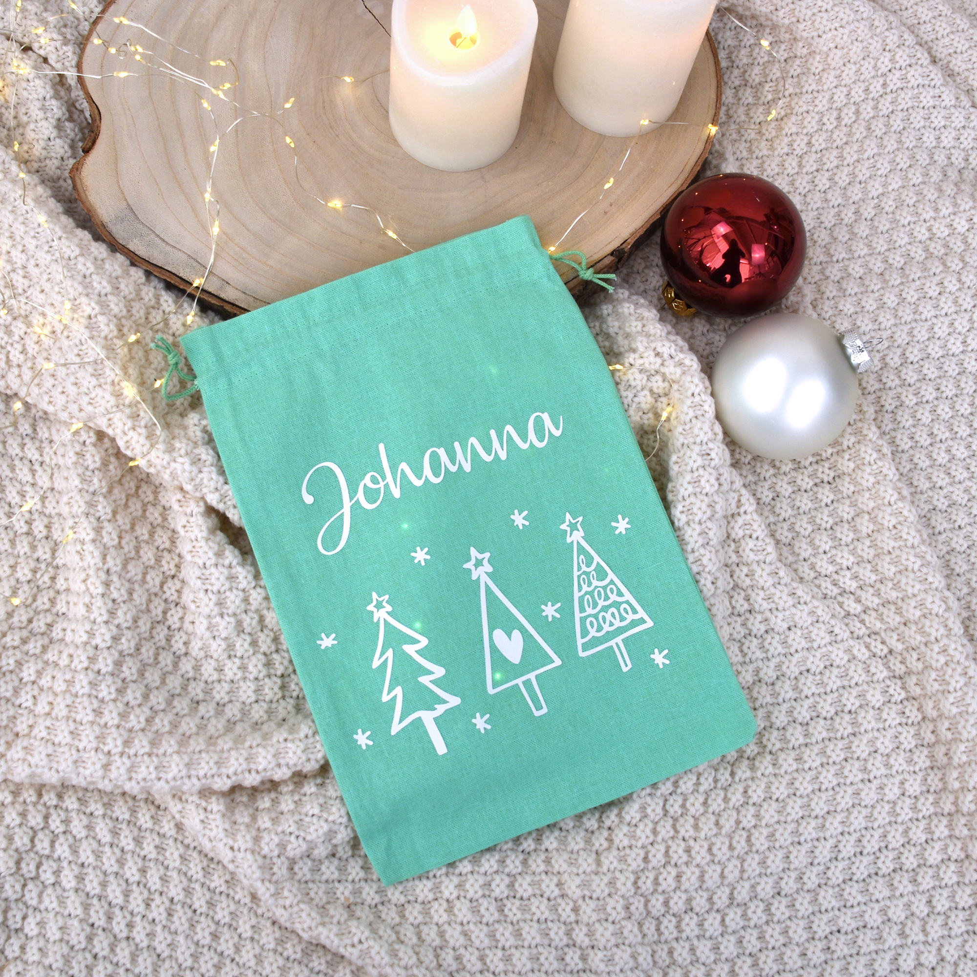 Geschenkbeutel Weihnachten aus Baumwolle in Mint | Tannenbäume und Namen