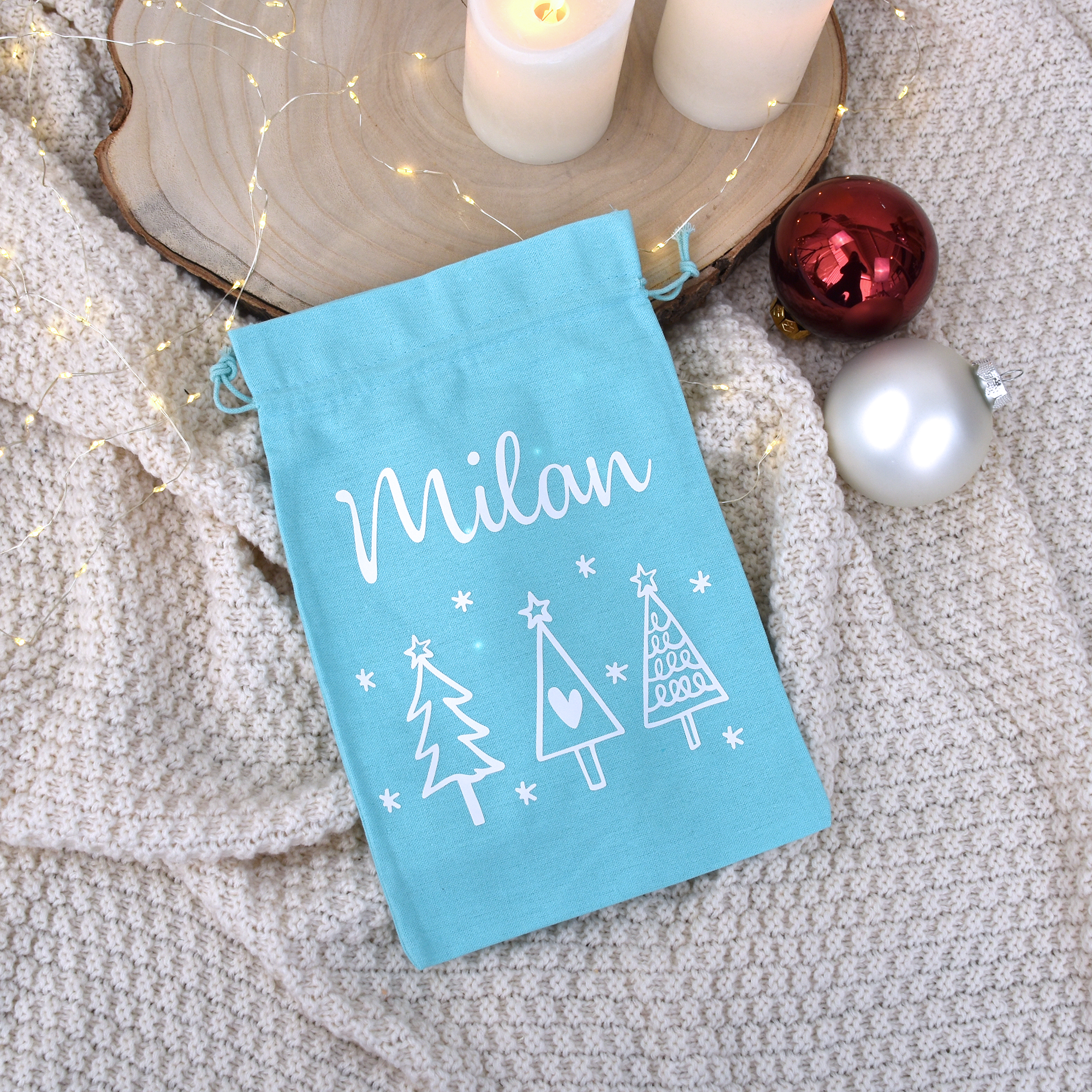Geschenkbeutel Weihnachten aus Baumwolle in Blau | Tannenbäume und Namen